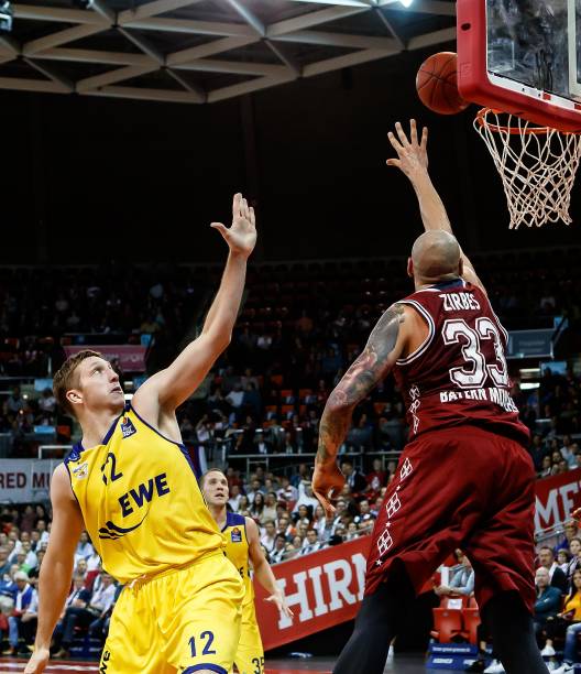 也在比赛中 也在比赛中