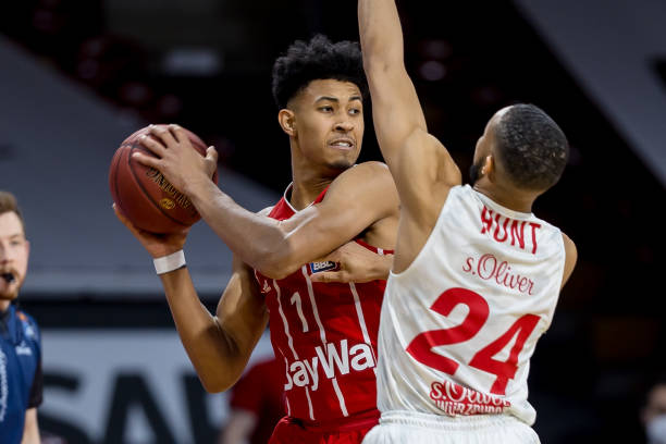 在场上展现 在场上展现