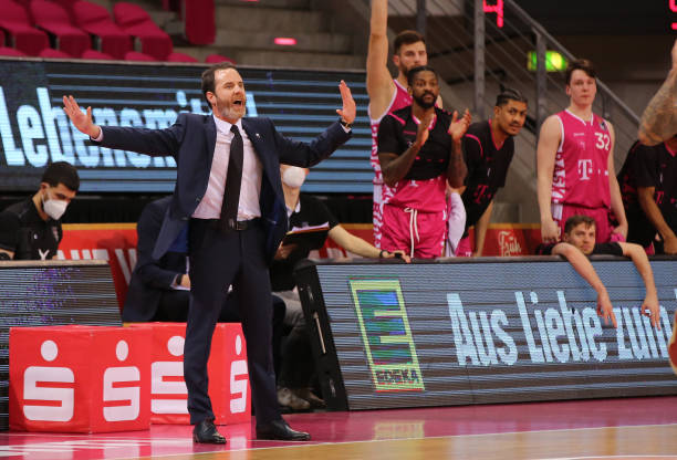 下了深厚的 下了深厚的