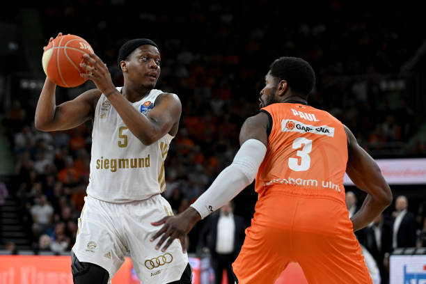 浓雾虽然增 浓雾虽然增